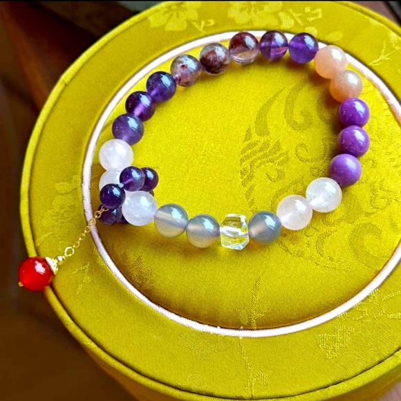 bracelet - Picture 1 of 1